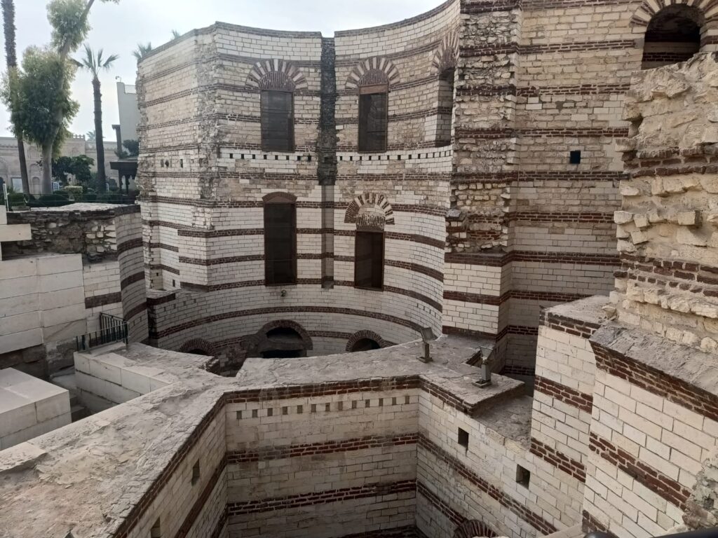 Stary Kair – zabytkowa architektura i historyczna konstrukcja w dzielnicy Koptowskiej