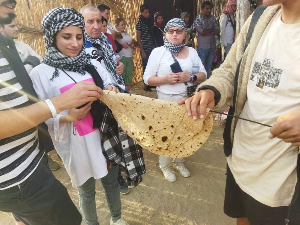 Wioska beduinów – pokaz wypieku chleba (Super Safari)