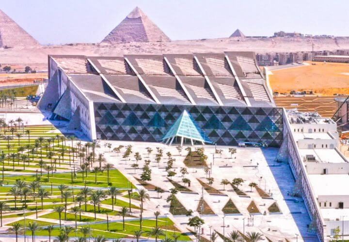 Ten Kair i Grand Egyptian Museum (GEM) z Marsa Alam, 2025